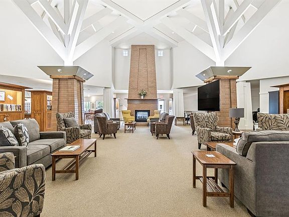 3rd image of 305 N 1st Ave NW #415