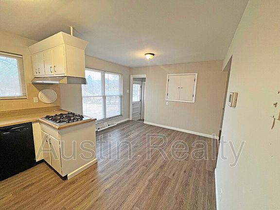 3rd image of 2624 Terri Lee Ct