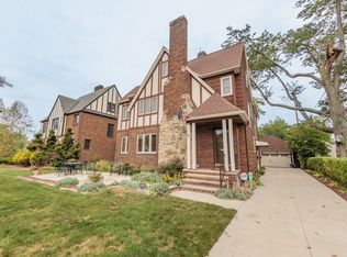 15912 Lake Ave #1, Lakewood, OH 44107