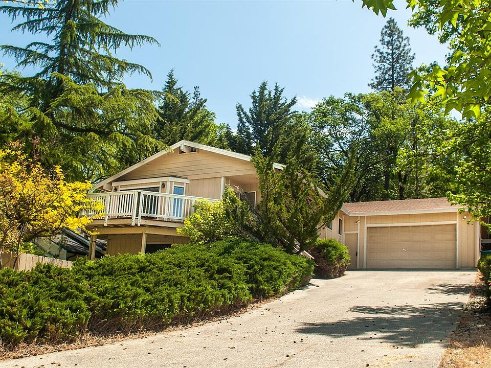 1st image of 18019 Lake Forest Dr