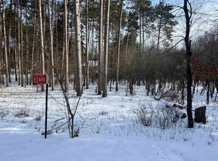 E2446 Lamplighter Ln, Waupaca, WI 54981