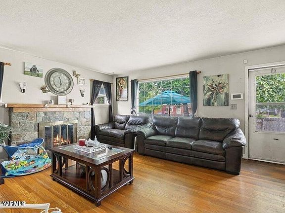 5th image of 1308 Cornell Ave