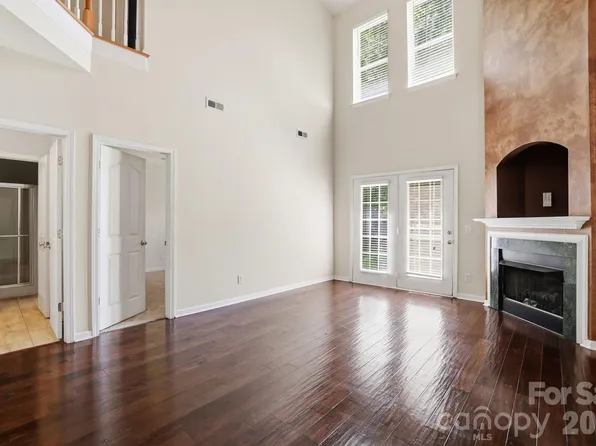 10781 Essex Hall Dr, Charlotte, NC 28277