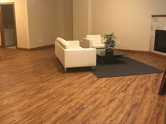 2nd image of 136 W Pittsburgh Ave #9845078