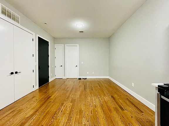 3rd image of 44 Jewett Ave Floor 2