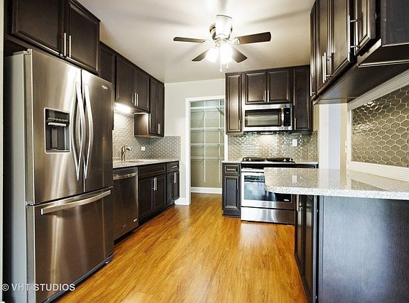 5th image of 217 Arrowwood Ct Unit B1