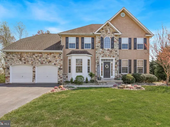 49 Boraten Rd, Linfield, PA 19468