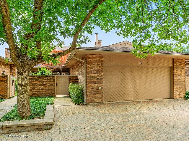 1st image of 1412 Burr Oak Ct #14-B