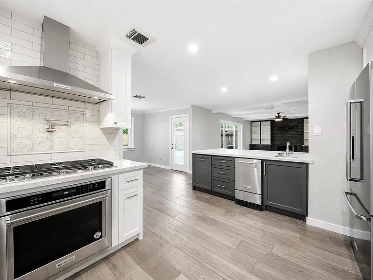 15414 Ripplestream St — Photo 16