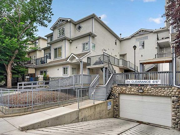 4th image of 622 S 56th Ave SW #208