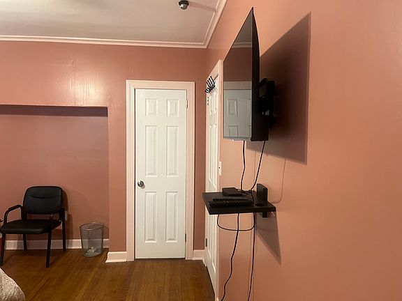 3rd image of 109-33 Francis Lewis Blvd #3
