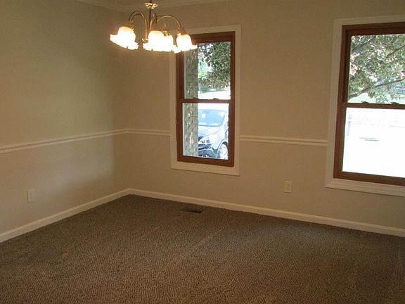 3rd image of 4474 Mogul Ln