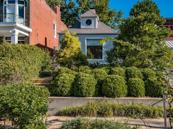 3867 Fairview Ave, Saint Louis, MO 63116