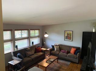 9 Rosanne Ln, Rockville, MD 20851
