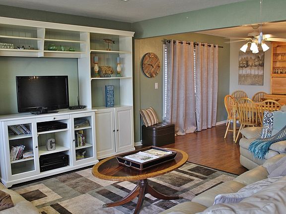 4th image of 4886 Beach View Dr