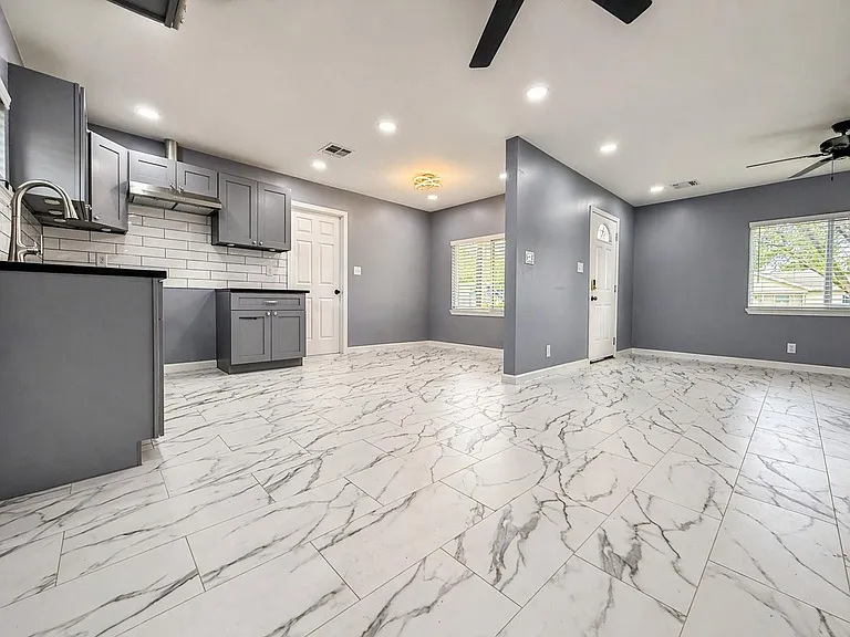7054 Peyton St — Photo 5