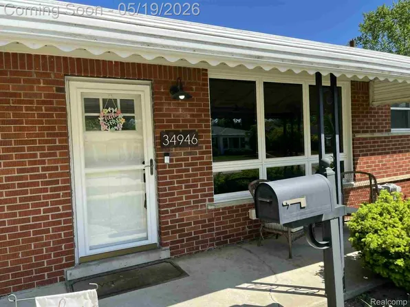 34946 Elmira St, Livonia, MI 48150