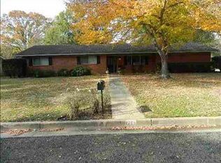 1705 Live Oak Dr, Longview, TX 75601