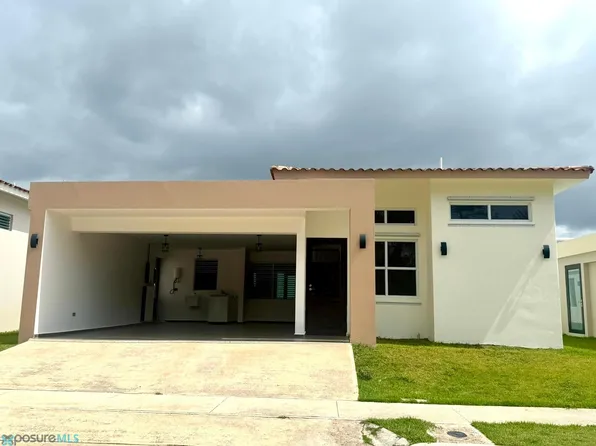 108 Urb Villas De Sotomayor, Aguada, PR 00602