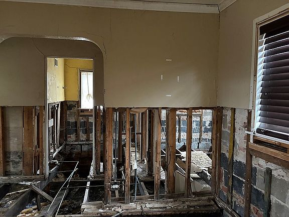 5th image of 20 Matts Rd