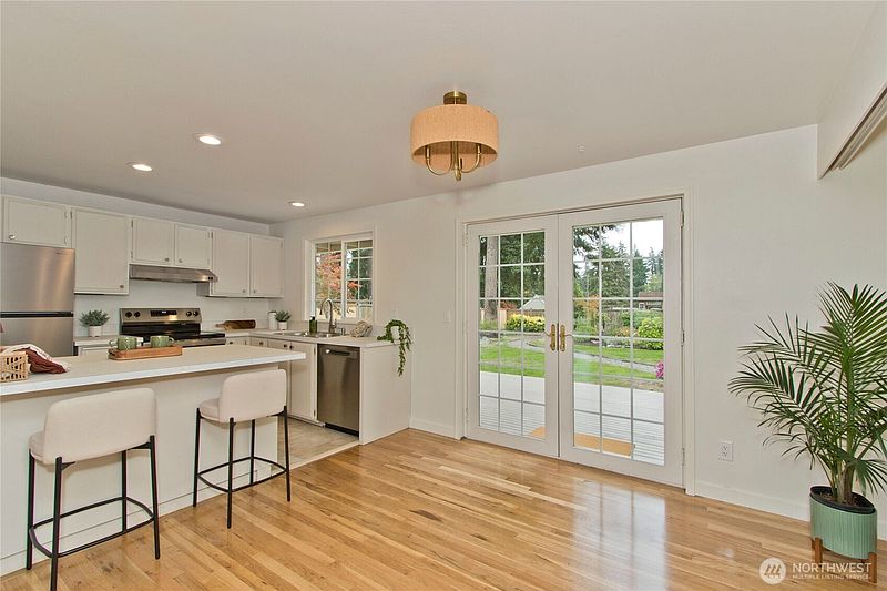 4th image of 30312 7th Avenue SW