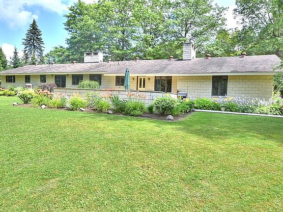 2nd image of 18 Evergreen Ave