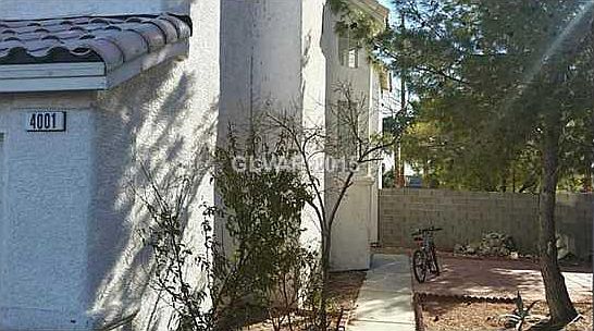 3rd image of 4001 Country Garden Ave