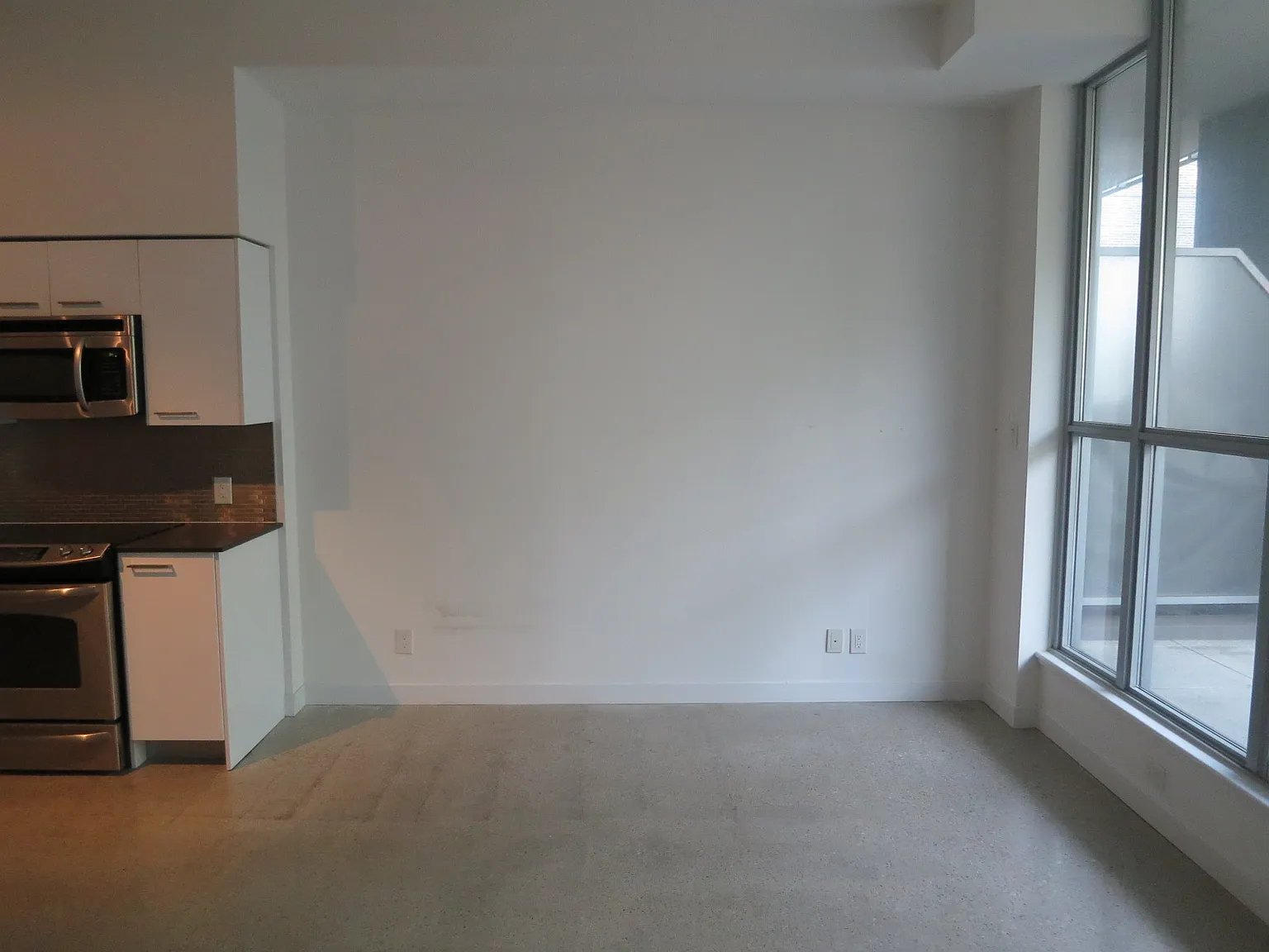 510 King St E - 413 — Photo 4