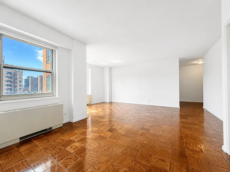 360 W 22nd St #12A — Photo 5