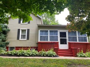 558 Palmyra Rd, Dixon, IL 61021