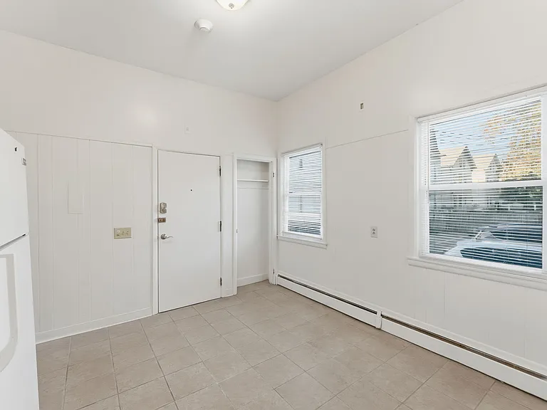 85 Parade St #1R — Photo 14