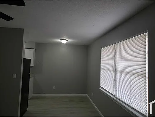 100 Sanders Ct — Photo 23