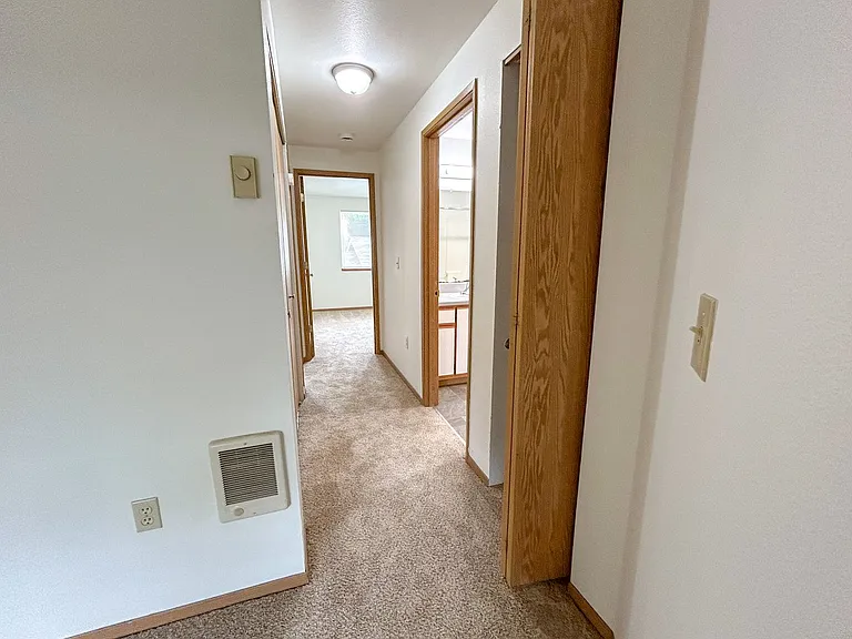 3605-3625 Belle Vista Ct S — Photo 11