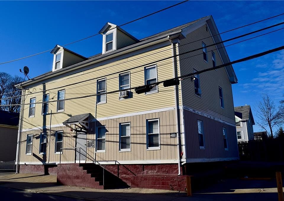 1st image of 15 Richardson St