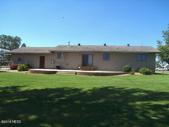 2nd image of 641 S Lake Dr