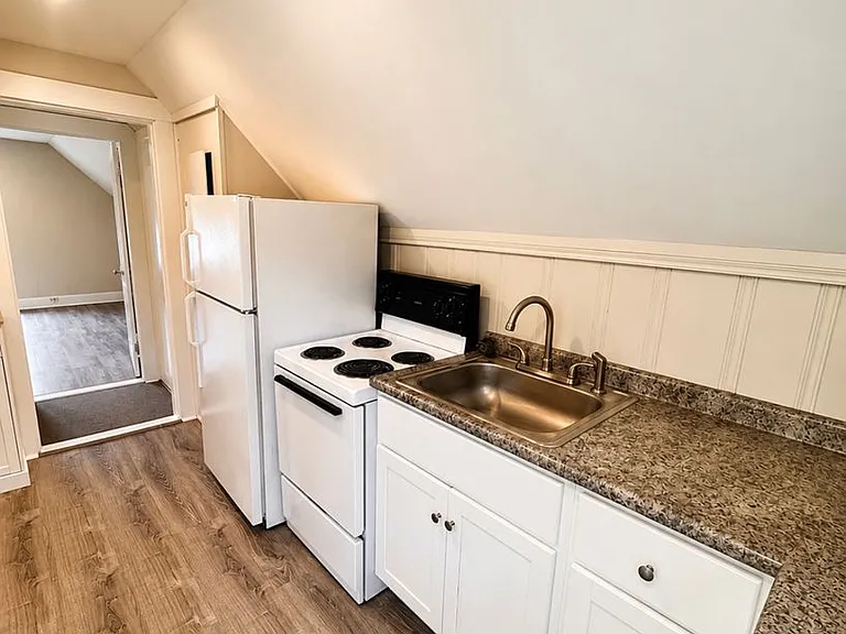 41 Rollins Rd — Photo 8