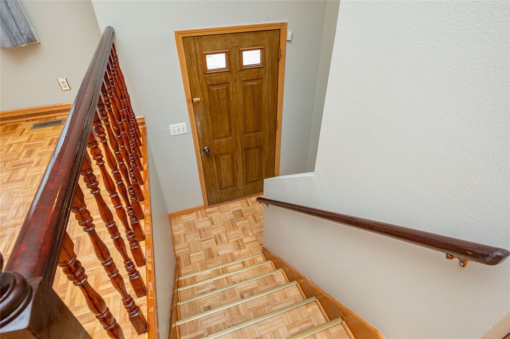 2312 60th St, Des Moines, IA - View 2