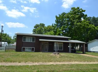 630 Lawnview Dr, Florissant, MO