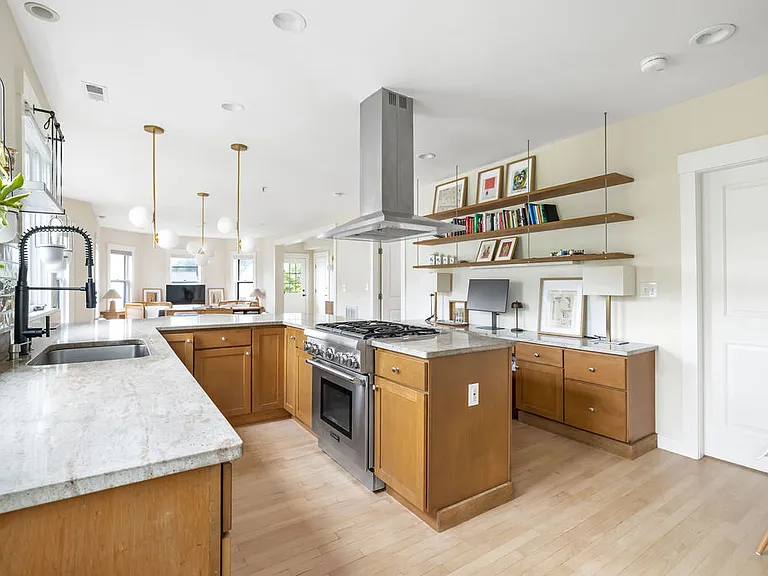 56 Gorham St #3A — Photo 6