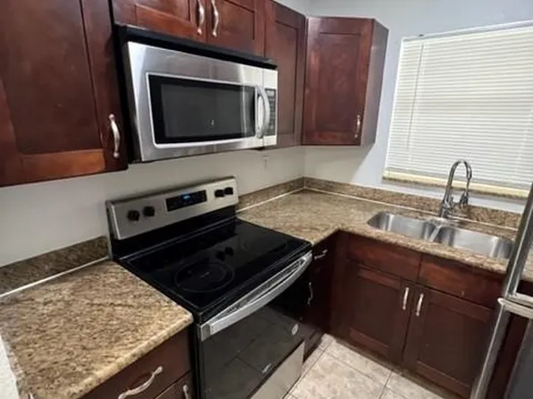 2640 NE 8th Ave, Wilton Manors, FL