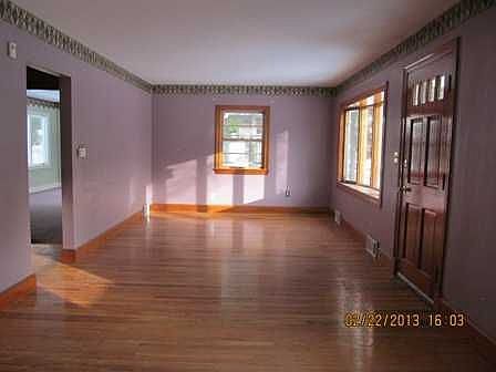 2nd image of 50 Hill St