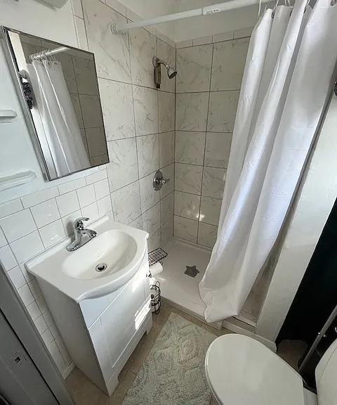 717 E 92nd St #1 — Photo 11