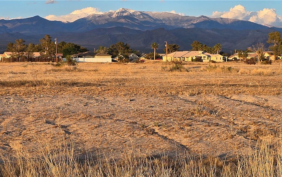 1st image of 1991 S Valley View Cir