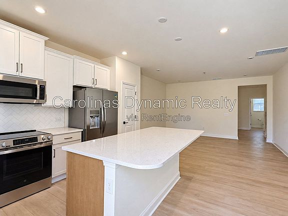 4th image of 4139 Walking Ridge Rd