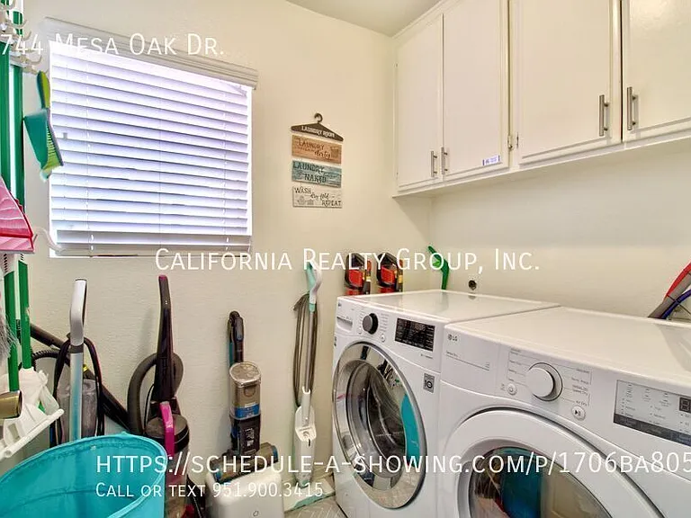 8744 Mesa Oak Dr — Photo 36
