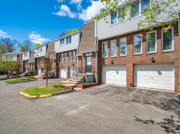 184 Gravel St APT 26, Meriden, CT 06450