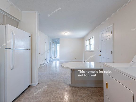 5th image of 2429 Landis Dr