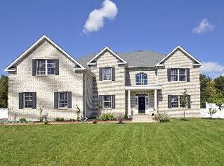 10 Palace Ct, Monroe Township, NJ 08831
