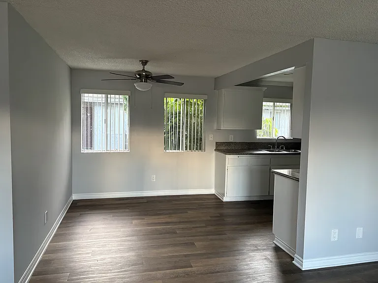 Park Villa Apartments — Photo 3