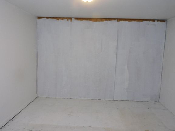 5th image of 160 Academy St